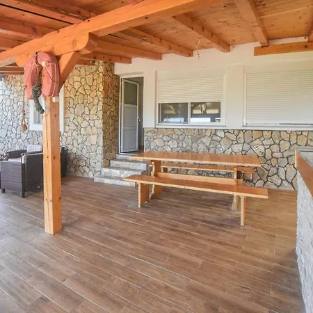 House בית נופש *