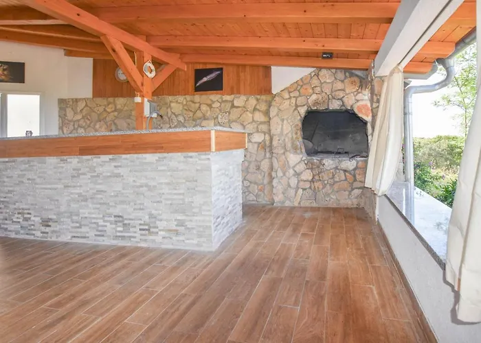 House בית נופש *